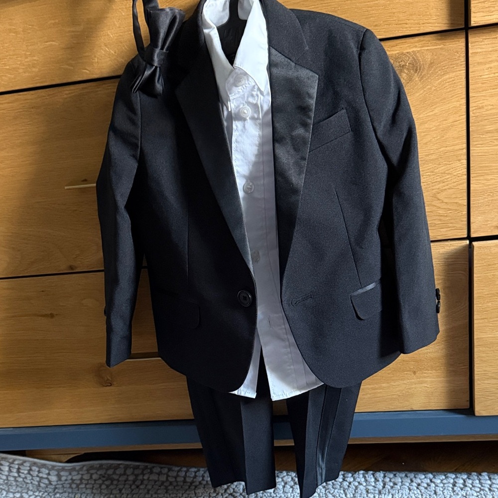 Toddler tuxedo